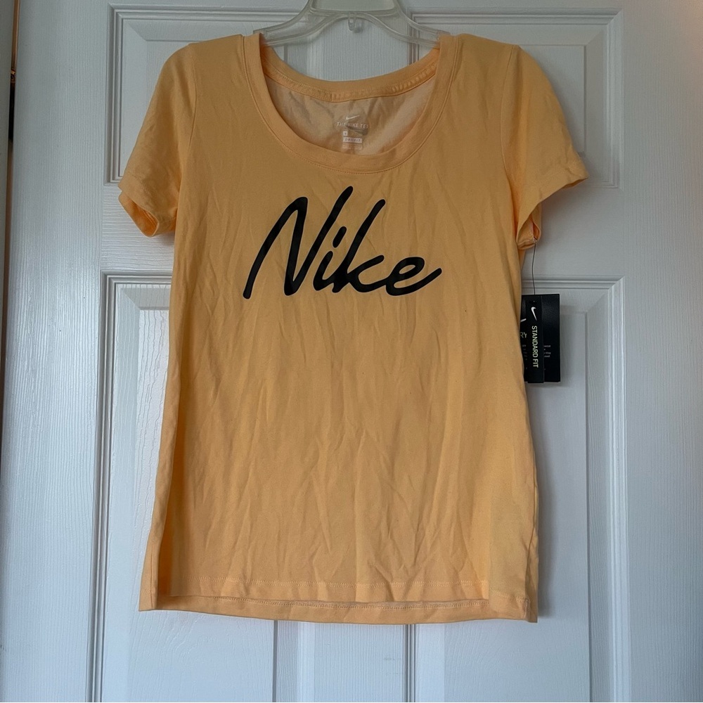 Nike Women’s Orange Dry-Fit Short Sleeve Shirt Size S
